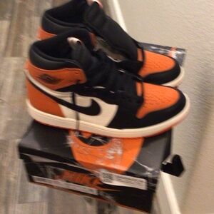 Nike Air Jordan 1 Mid Black Orange White
